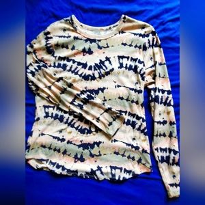 Long-sleeved T-shirt